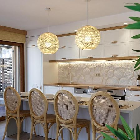 Villa Seashell -Wonderful Newly Renovated Villa On The Beach Galatás Esterno foto