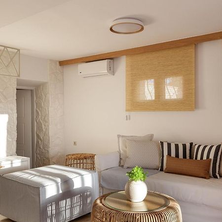 Villa Seashell -Wonderful Newly Renovated Villa On The Beach Galatás Esterno foto