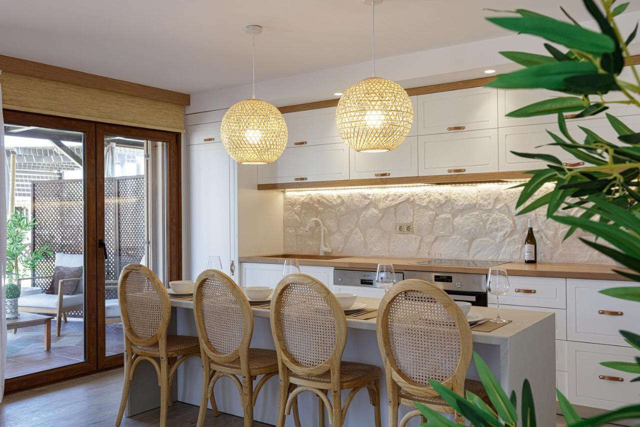 Villa Seashell -Wonderful Newly Renovated Villa On The Beach Galatás Esterno foto
