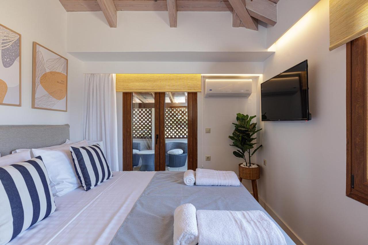 Villa Seashell -Wonderful Newly Renovated Villa On The Beach Galatás Esterno foto