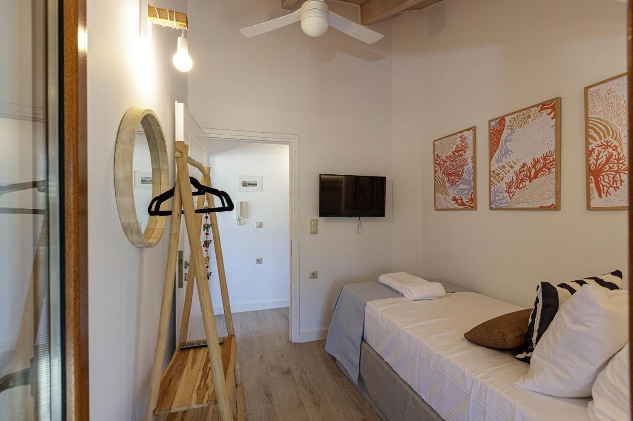 Villa Seashell -Wonderful Newly Renovated Villa On The Beach Galatás Esterno foto
