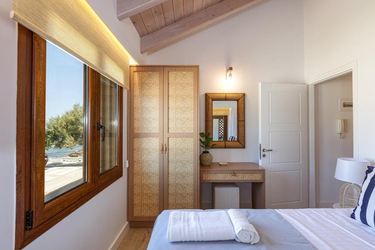 Villa Seashell -Wonderful Newly Renovated Villa On The Beach Galatás Esterno foto