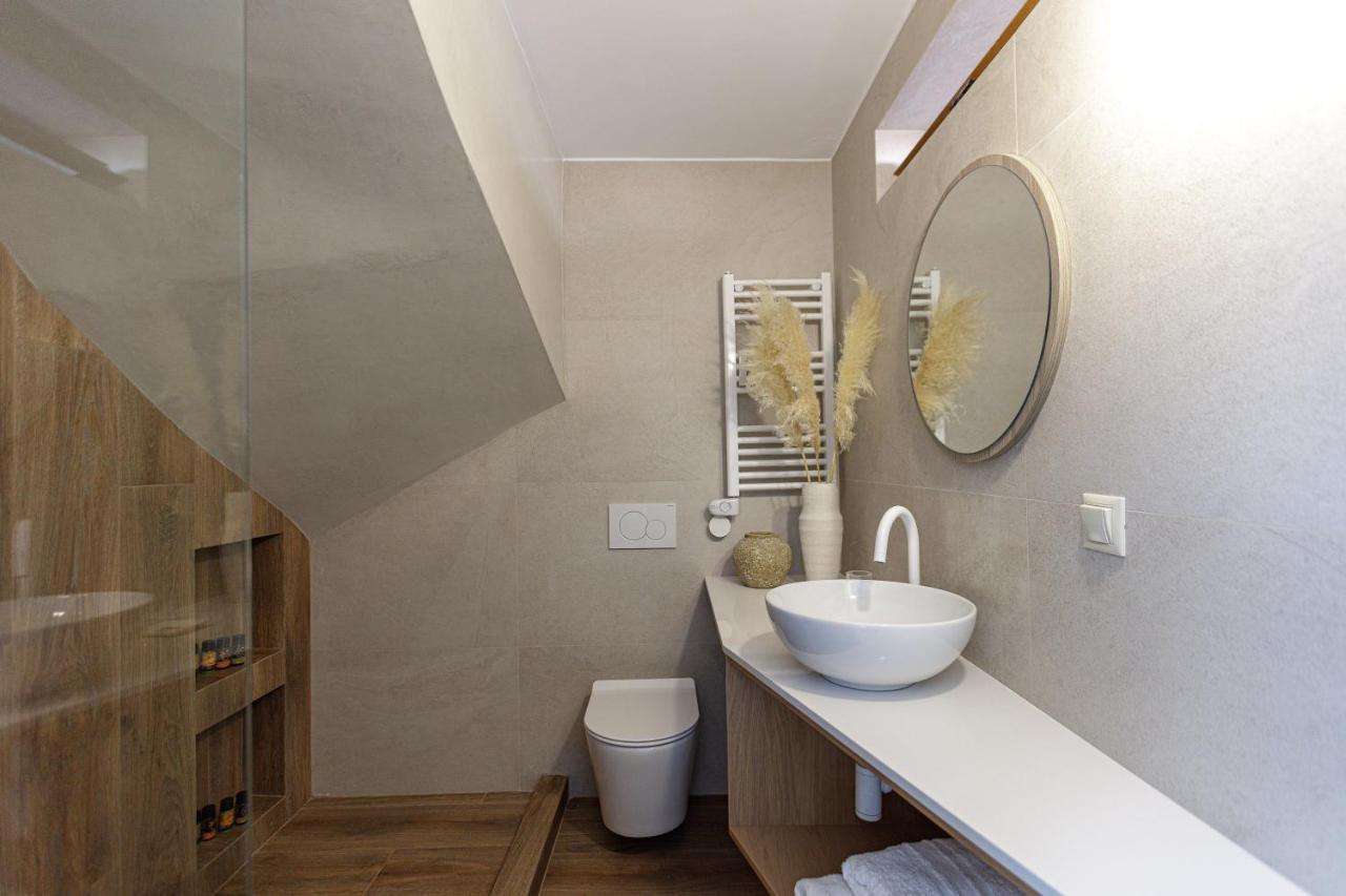 Villa Seashell -Wonderful Newly Renovated Villa On The Beach Galatás Esterno foto
