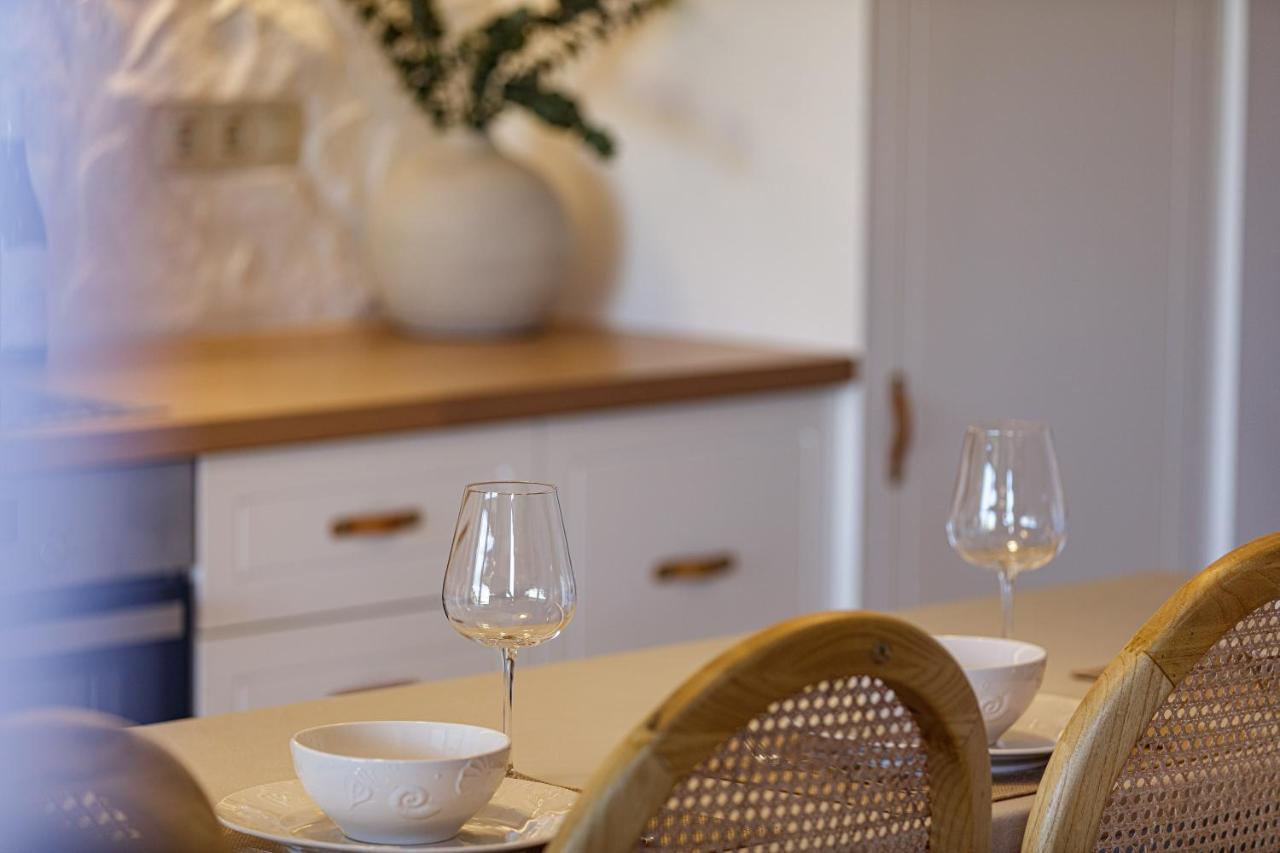 Villa Seashell -Wonderful Newly Renovated Villa On The Beach Galatás Esterno foto