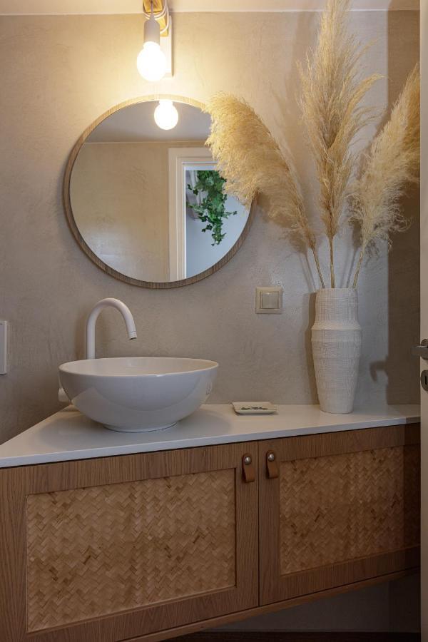 Villa Seashell -Wonderful Newly Renovated Villa On The Beach Galatás Esterno foto