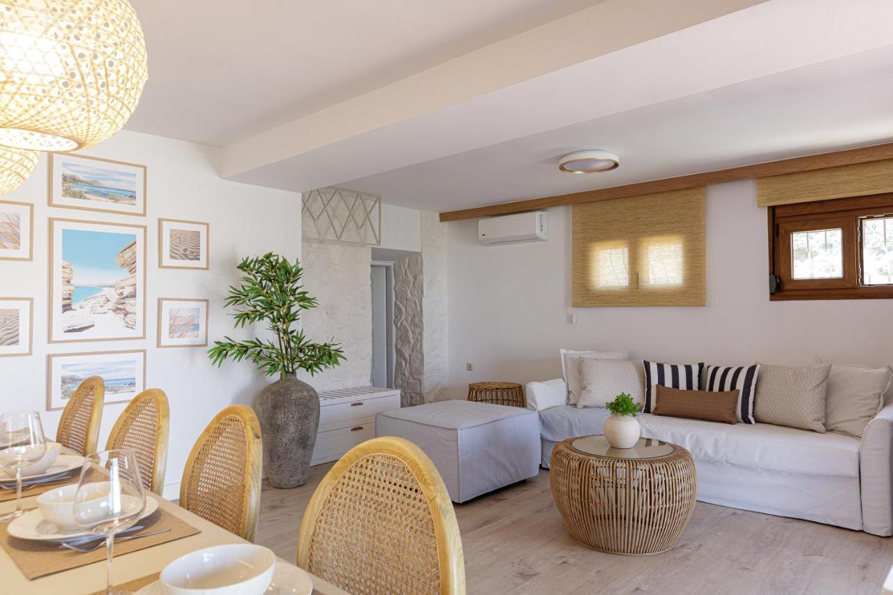 Villa Seashell -Wonderful Newly Renovated Villa On The Beach Galatás Esterno foto